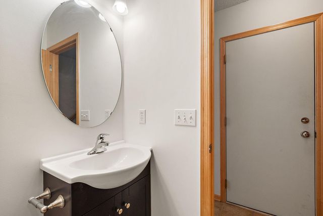 8262 Labont Way 5, Eden Prairie, MN 55344