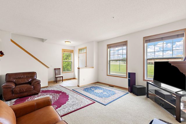 8262 Labont Way 5, Eden Prairie, MN 55344