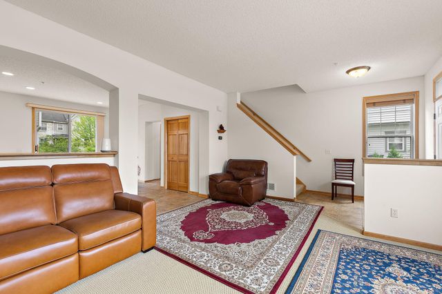 8262 Labont Way 5, Eden Prairie, MN 55344
