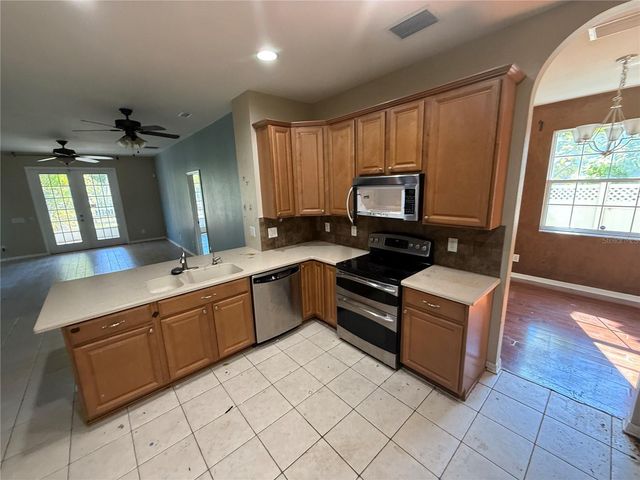 8429 HUNTERS FORK LOOP, Ruskin, FL 33573