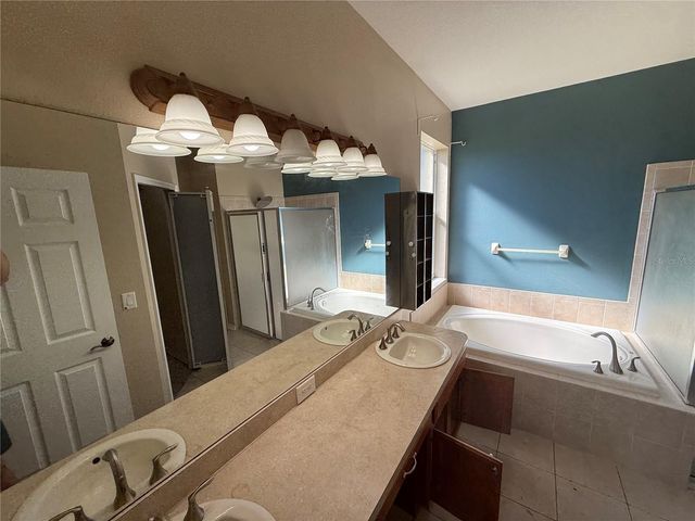 8429 HUNTERS FORK LOOP, Ruskin, FL 33573