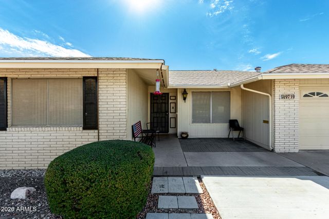 9719 W NEWPORT Drive, Sun City, AZ 85351