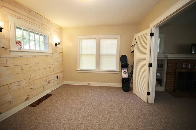 133 N Elizabeth Street, Bellevue, MI 49021