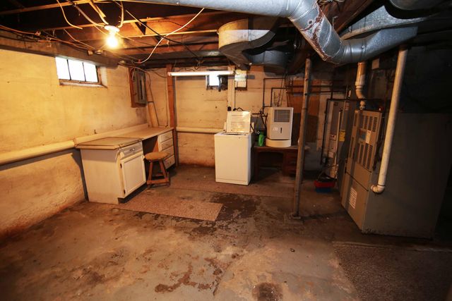 133 N Elizabeth Street, Bellevue, MI 49021