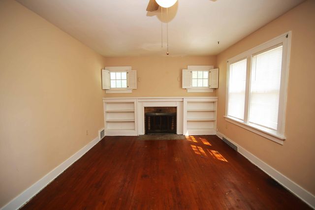 133 N Elizabeth Street, Bellevue, MI 49021