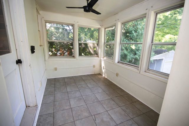 133 N Elizabeth Street, Bellevue, MI 49021