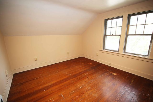 133 N Elizabeth Street, Bellevue, MI 49021