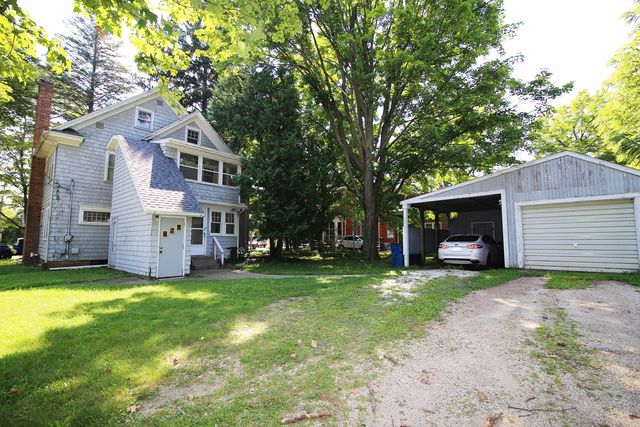 133 N Elizabeth Street, Bellevue, MI 49021