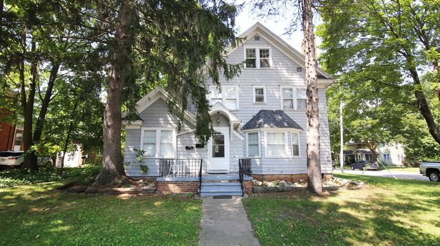 133 N Elizabeth Street, Bellevue, MI 49021