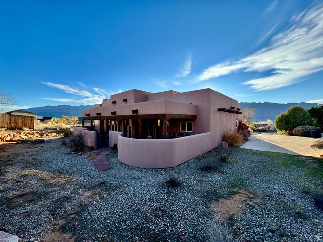 2197 RIO VERDE, Moab, UT 84532