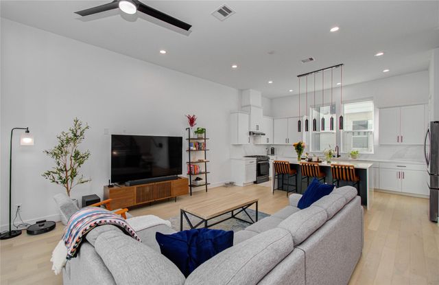 3032 Lamar Street, Houston, TX 77003