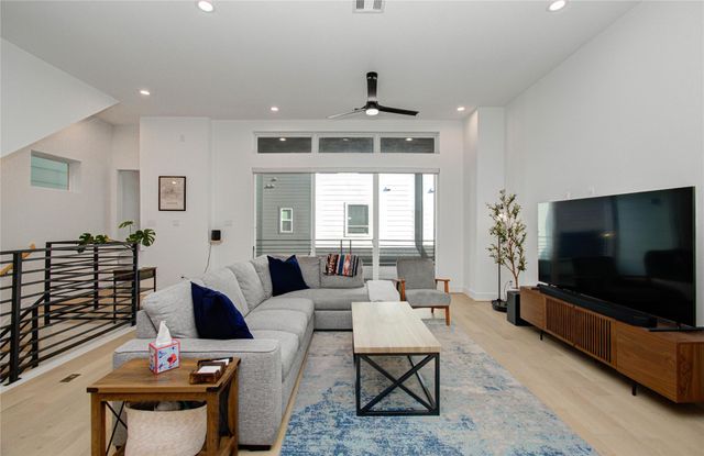 3032 Lamar Street, Houston, TX 77003