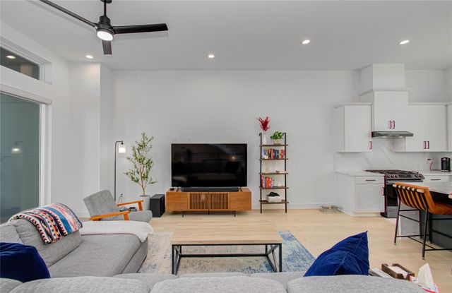 3032 Lamar Street, Houston, TX 77003