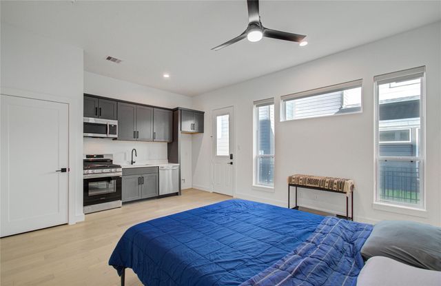 3032 Lamar Street, Houston, TX 77003