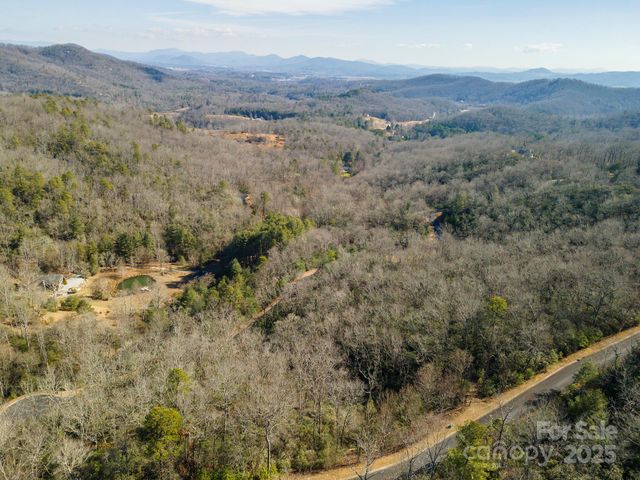99999 Mills River Way 108, Horse Shoe, NC 28742
