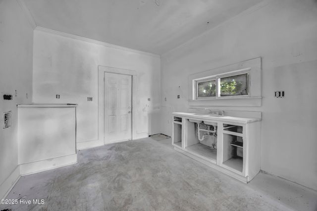 1007 S 10th Street, Wilmington, NC 28401