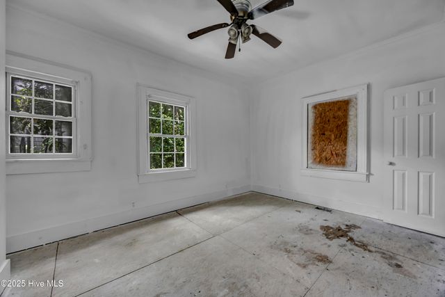 1007 S 10th Street, Wilmington, NC 28401