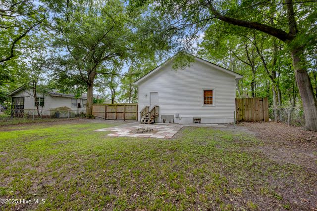 1007 S 10th Street, Wilmington, NC 28401