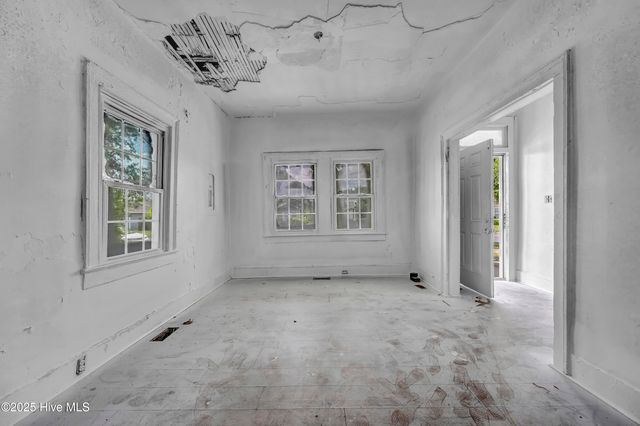 1007 S 10th Street, Wilmington, NC 28401