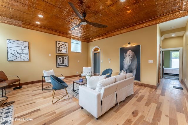 1097 E Kentucky St, Louisville, KY 40204