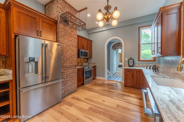 1097 E Kentucky St, Louisville, KY 40204