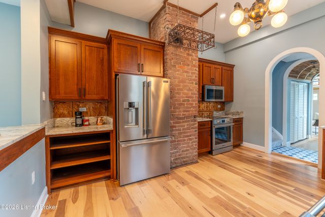 1097 E Kentucky St, Louisville, KY 40204