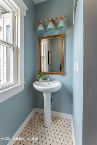 1097 E Kentucky St, Louisville, KY 40204