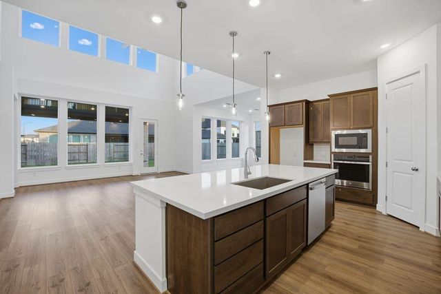 9210 Heckenberg Arbor Lane, Cypress, TX 77433