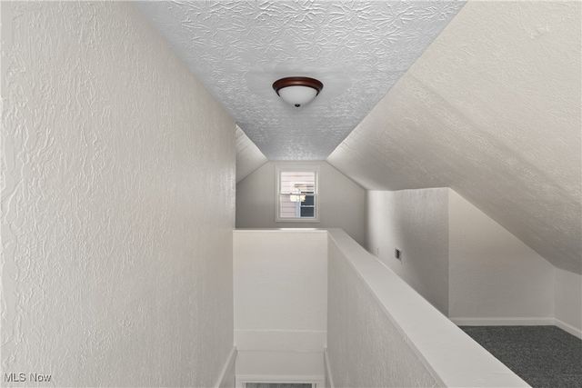 955 Iona Avenue, Akron, OH 44314