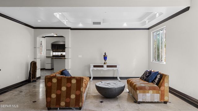 4540 N STANTON Street, El Paso, TX 79902