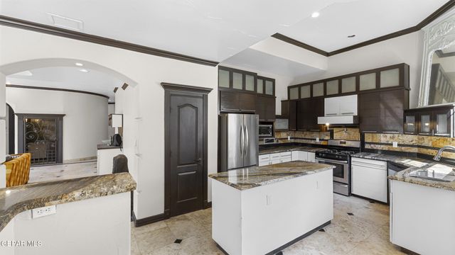 4540 N STANTON Street, El Paso, TX 79902