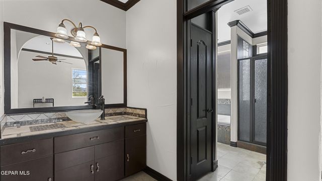 4540 N STANTON Street, El Paso, TX 79902