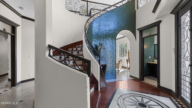 4540 N STANTON Street, El Paso, TX 79902