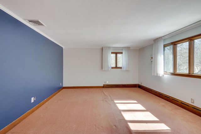 35 Hollywood Rd, Winchester, MA 01890