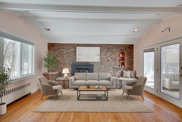 35 Hollywood Rd, Winchester, MA 01890