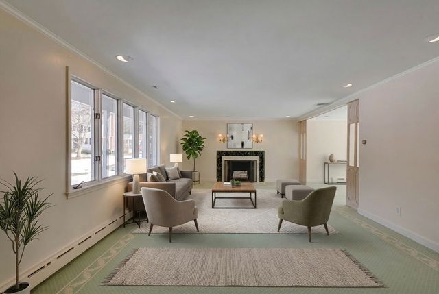 35 Hollywood Rd, Winchester, MA 01890