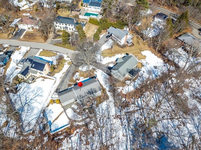 35 Hollywood Rd, Winchester, MA 01890
