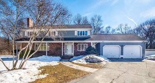 35 Hollywood Rd, Winchester, MA 01890