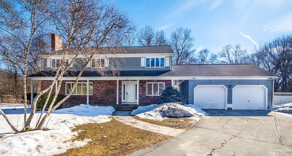 35 Hollywood Rd, Winchester, MA 01890