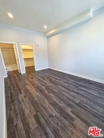 2651 S Hobart Blvd 6, Los Angeles, CA 90018