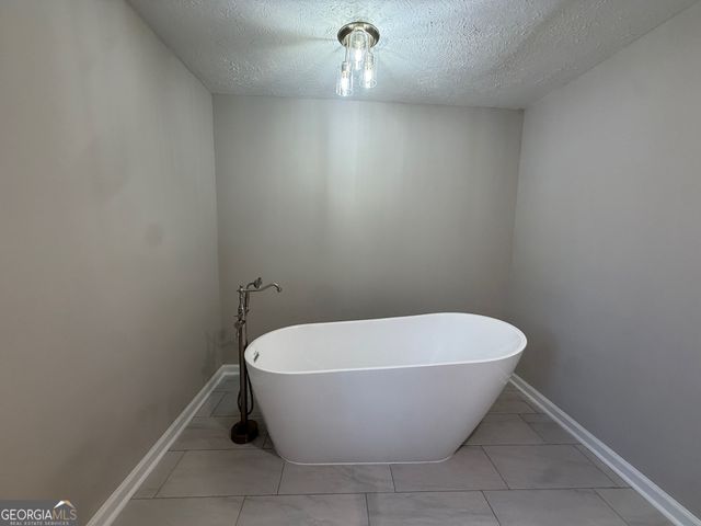 185 Melanie Lane, Fayetteville, GA 30214