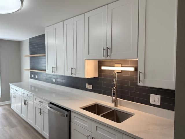 1910 Chestnut Avenue C404, Glenview, IL 60025