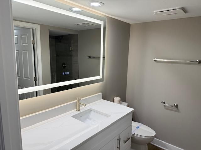 1910 Chestnut Avenue C404, Glenview, IL 60025
