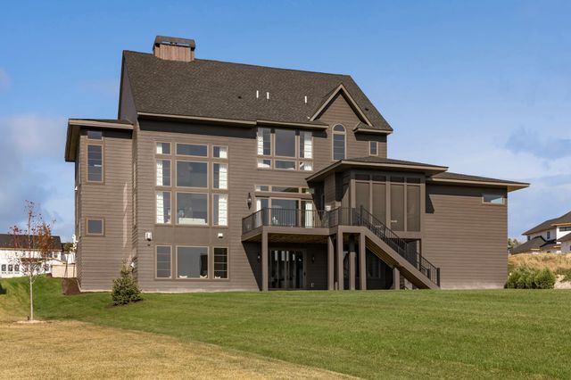 16497 47th Place N, Plymouth, MN 55446