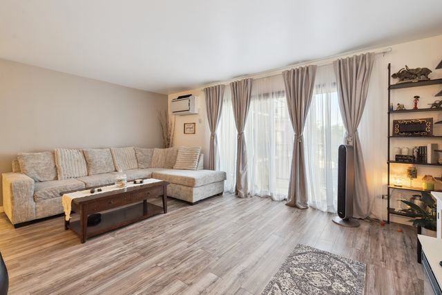 9520 S MAYFIELD Avenue N105, Oak Lawn, IL 60453