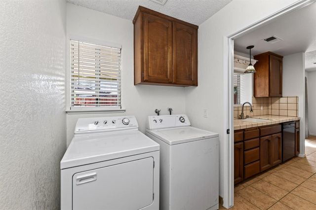 6662 N Brunswick Avenue, Fresno, CA 93722