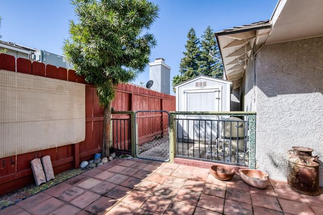 6662 N Brunswick Avenue, Fresno, CA 93722