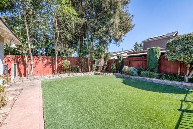 6662 N Brunswick Avenue, Fresno, CA 93722
