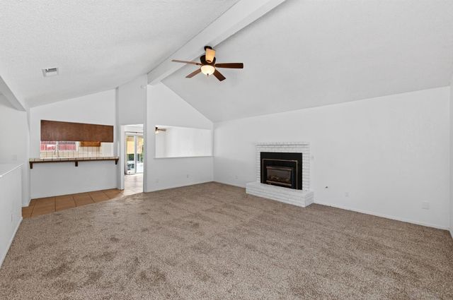 6662 N Brunswick Avenue, Fresno, CA 93722