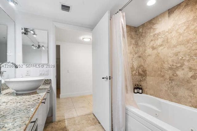 41 SE 5th St 308, Miami, FL 33131